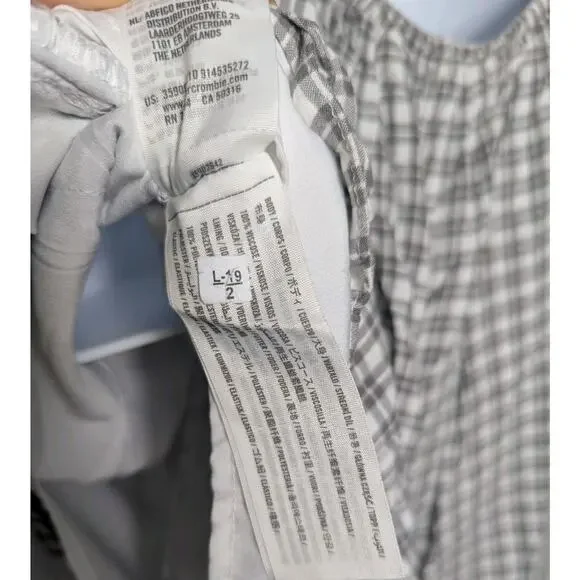 Hollister Plaid Gingham Romper Shorts Pockets Y2K Lined Smocked Size Medium M - Picture 10 of 10